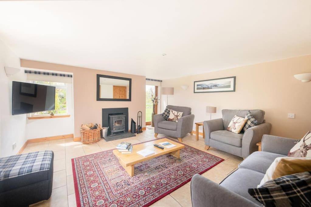 Cosy & Rustic Retreat - Woodland Cottage. Nairn Exterior foto